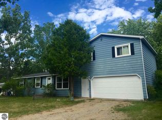 1462 Strawberry Hill Rd, Traverse City, MI 49685