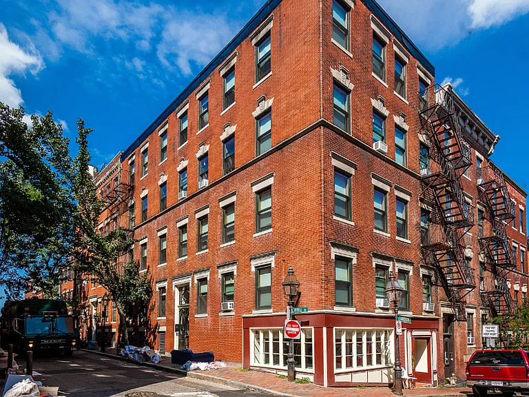 97 Myrtle St #2 — Photo 9
