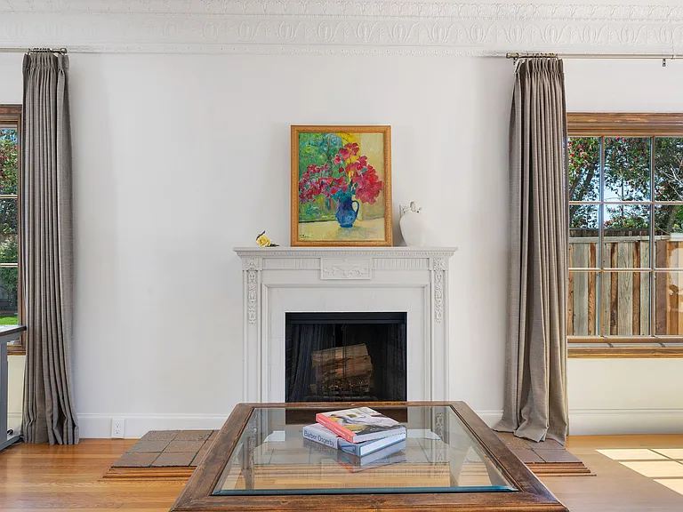 2052 Alameda Way — Photo 7