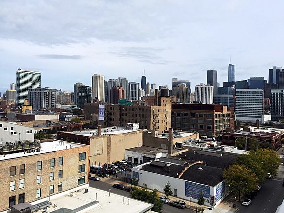 Balcony/Bedroom Skyline View