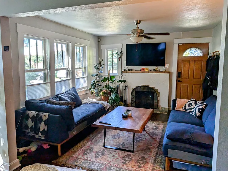 1532 Forest St — Photo 5