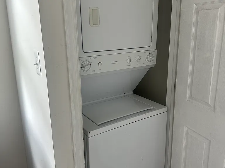 305 Summit Ave #1 — Photo 6