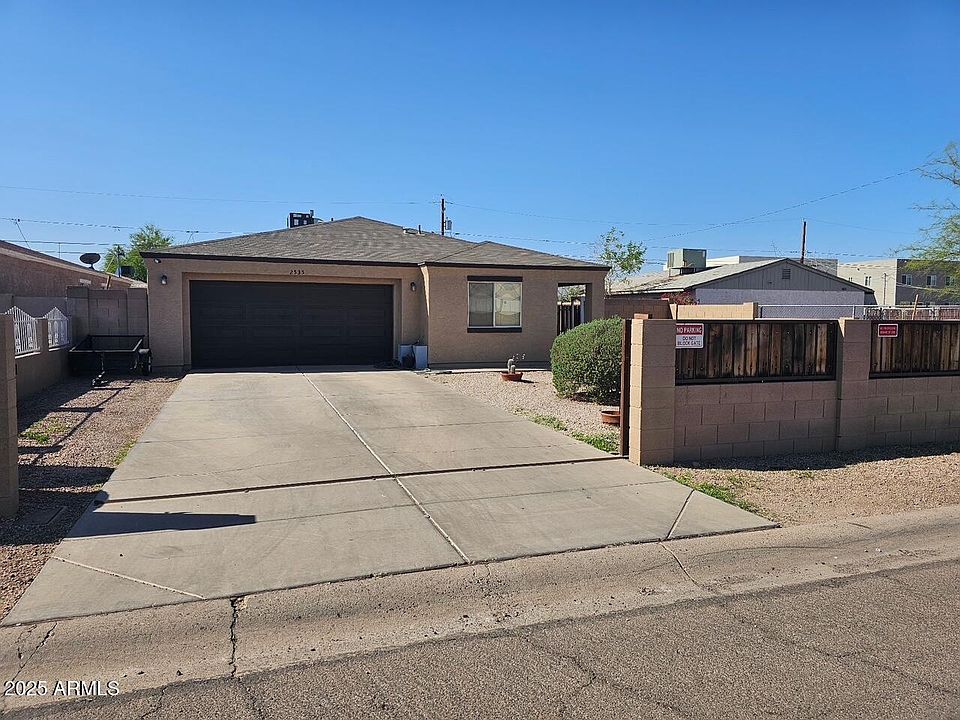 1st image of 2535 E PUEBLO Avenue