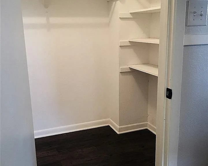 7504 Hollyoak Dr — Photo 20