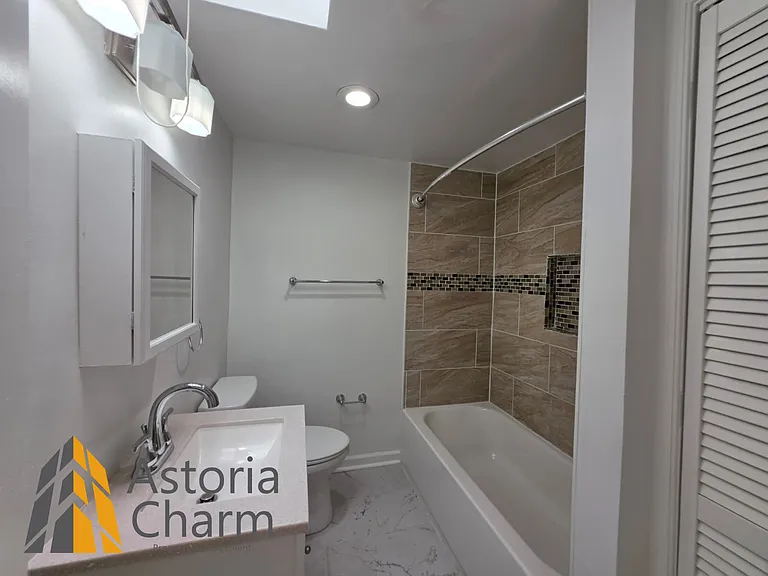 519 E 28th St — Photo 24