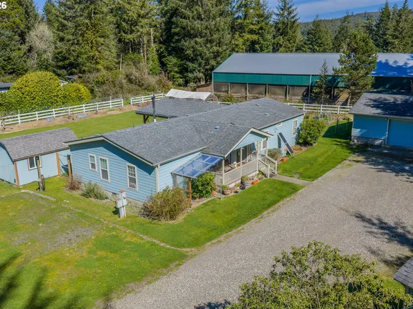 69323 Wildwood Rd, North Bend, OR 97459