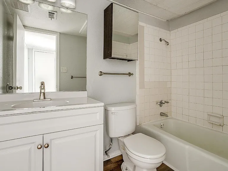 5201 Curzon Ave #5 — Photo 19
