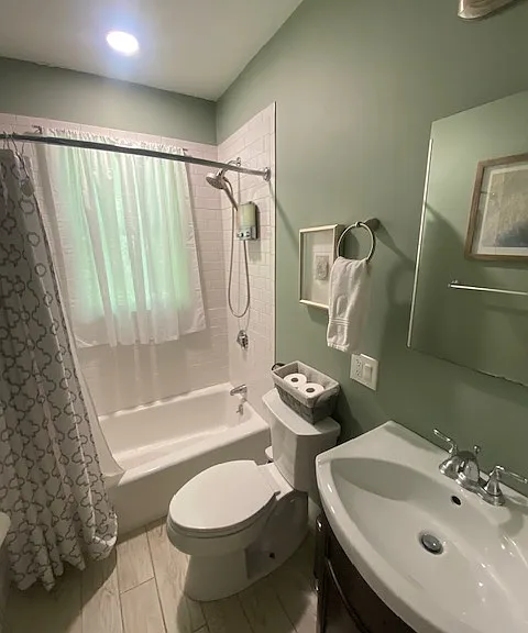 371 Lexington St #2 — Photo 4