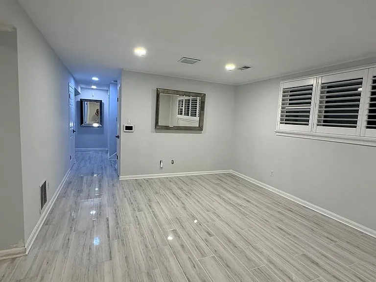 805 Golden Arrow St — Photo 16