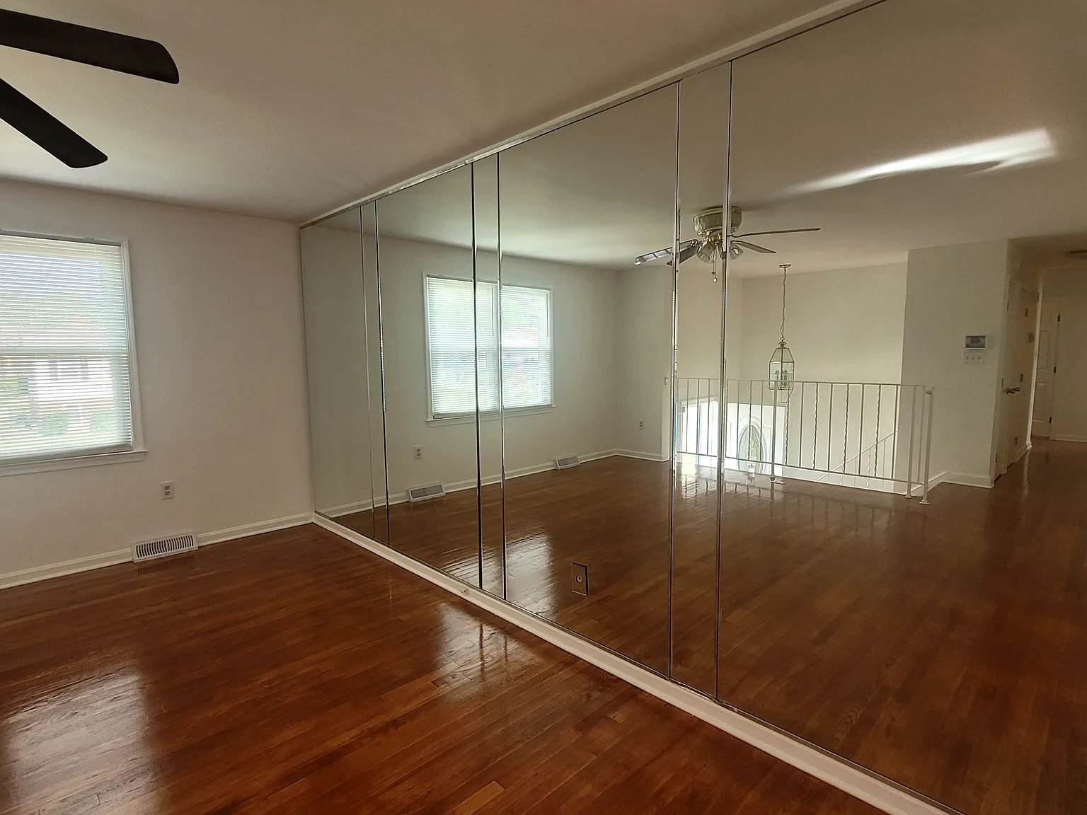 4 bed, 1164 sqft, $2,700 — Photo 4