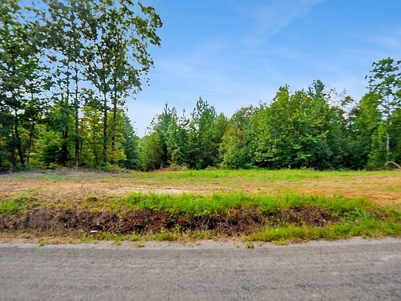 3rd image of 3 Freeman Fielder Rd
