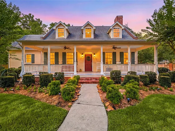 1219 Larkspur Ln, Seabrook, TX 77586