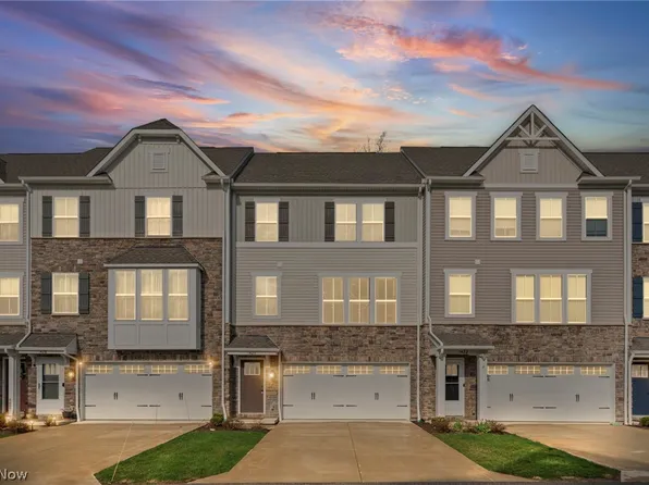 1424 Chateau Pl, Avon, OH 44011