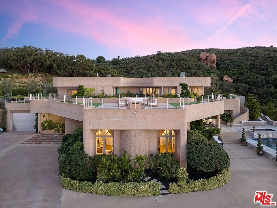 415 Stunt Rd, Calabasas, CA 91302 | Zillow