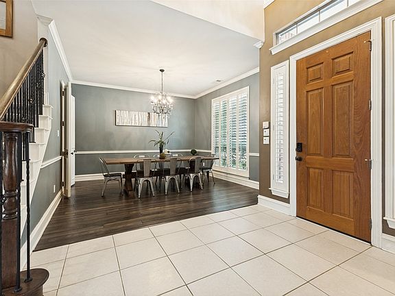 4th image of 1227 Comanche Dr