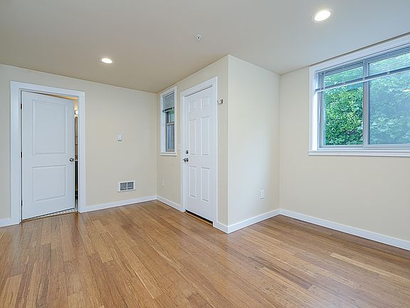5th image of 1715 Harvard Ave APT 5