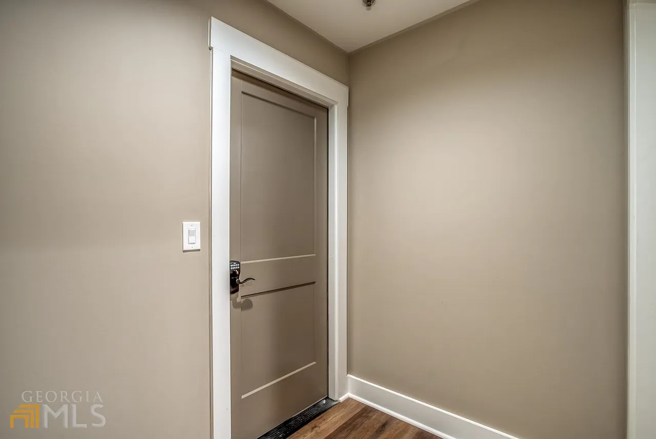 2 bed, 1.0 bath, 1500 sqft, $1,595 — Photo 3