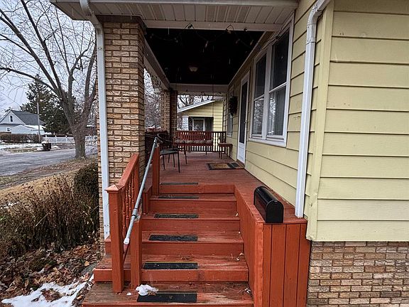 3rd image of 807 W Corrington Ave