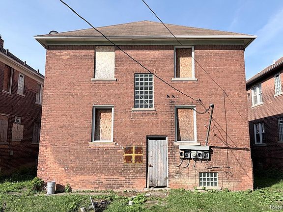 3rd image of 5066 Coplin St