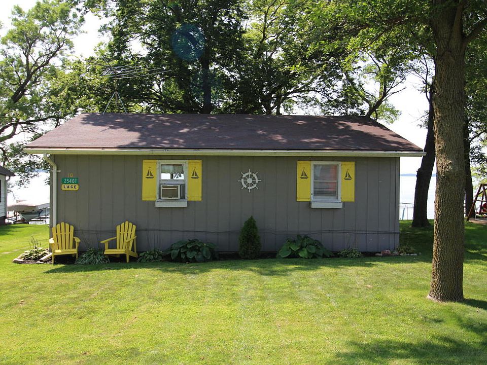 1st image of 25401 McClelland Ln