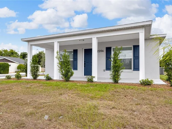2206 53rd Ave E, Bradenton, FL 34203