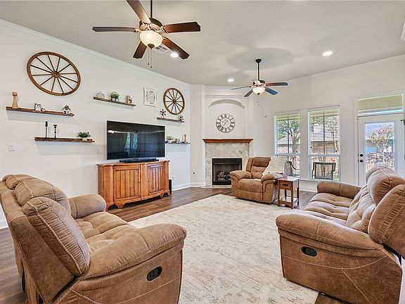2nd image of 2901 Caney Ct