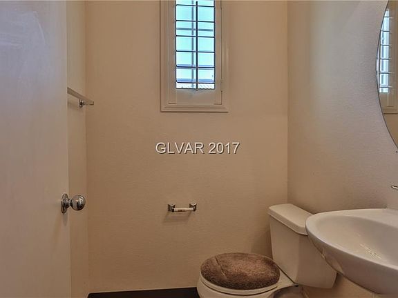 5th image of 6733 Dunraven Ave