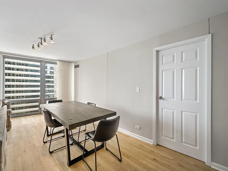 440 N Wabash Ave #2806 — Photo 14