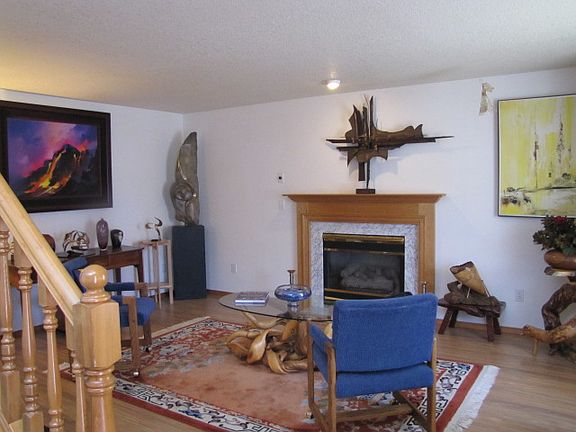 2nd image of 7012 NE 69th St