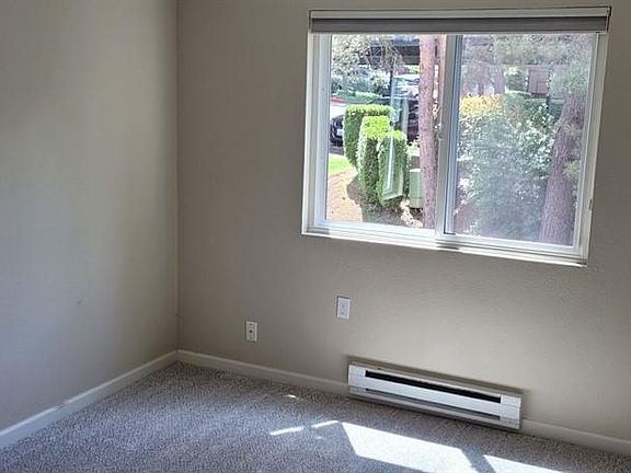 2nd image of 734 Kirkland Cir APT D204
