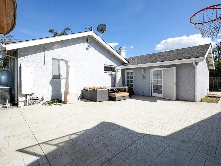 8437 Quartz Ave — Photo 35