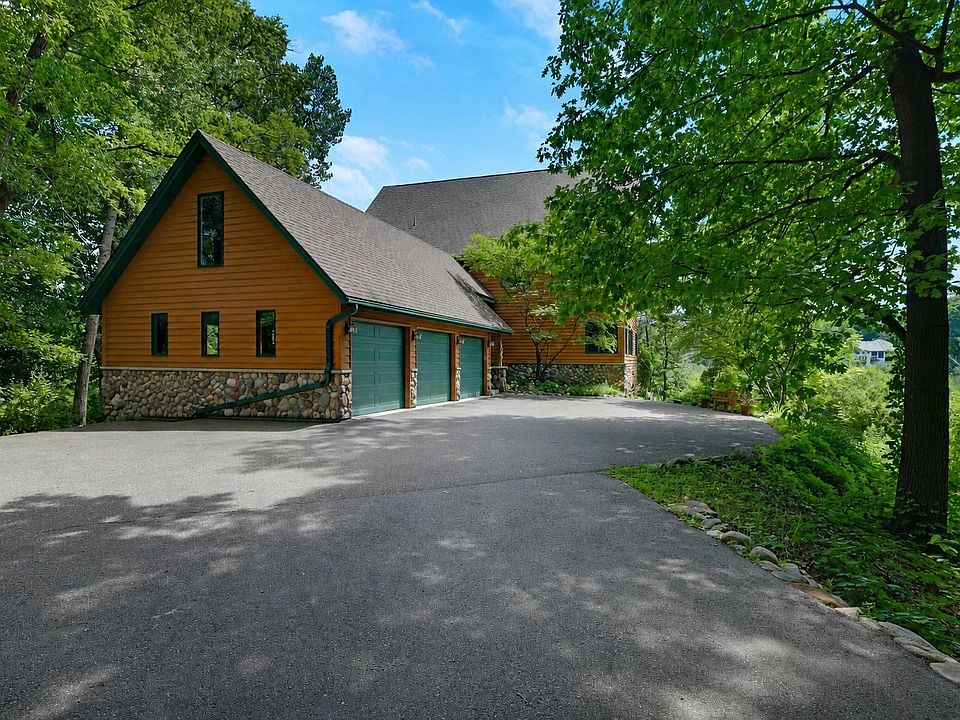 1st image of 502 Shoreline Dr