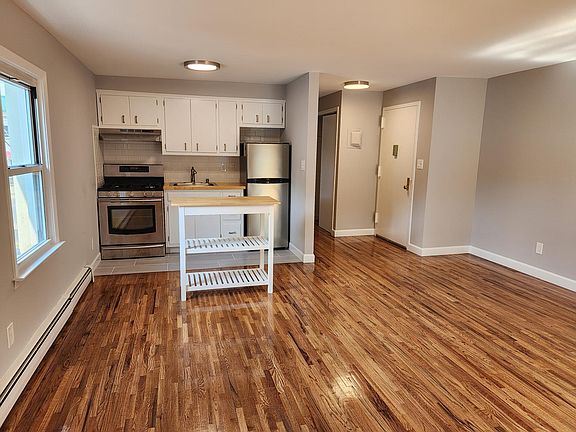 5th image of 211 Glen Cove Ave APT 3