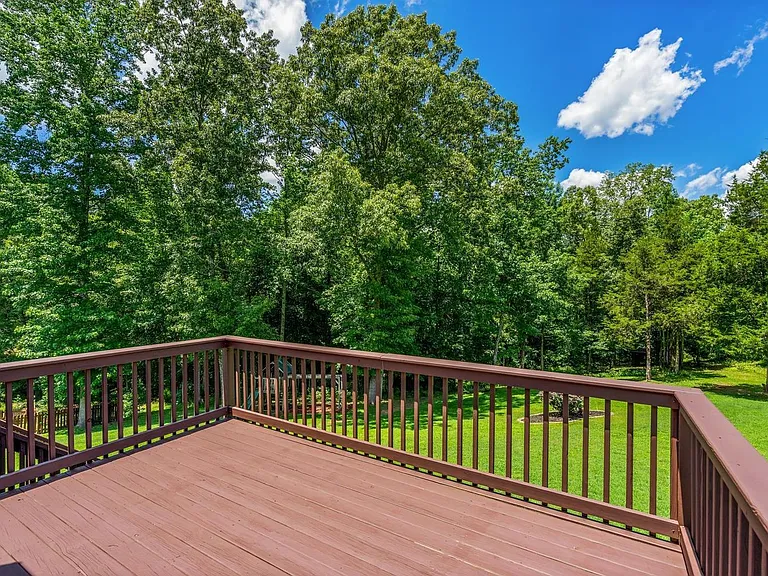 2267 Yeager Dr — Photo 9