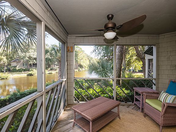 3rd image of 4727 Tennis Club Ln