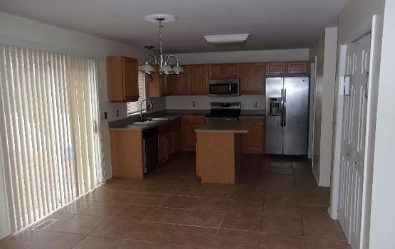 2nd image of 1603 Valdosta Cir