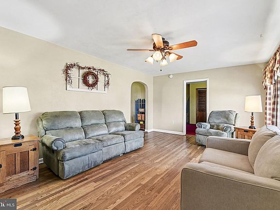 2nd image of 24 Maple Dr