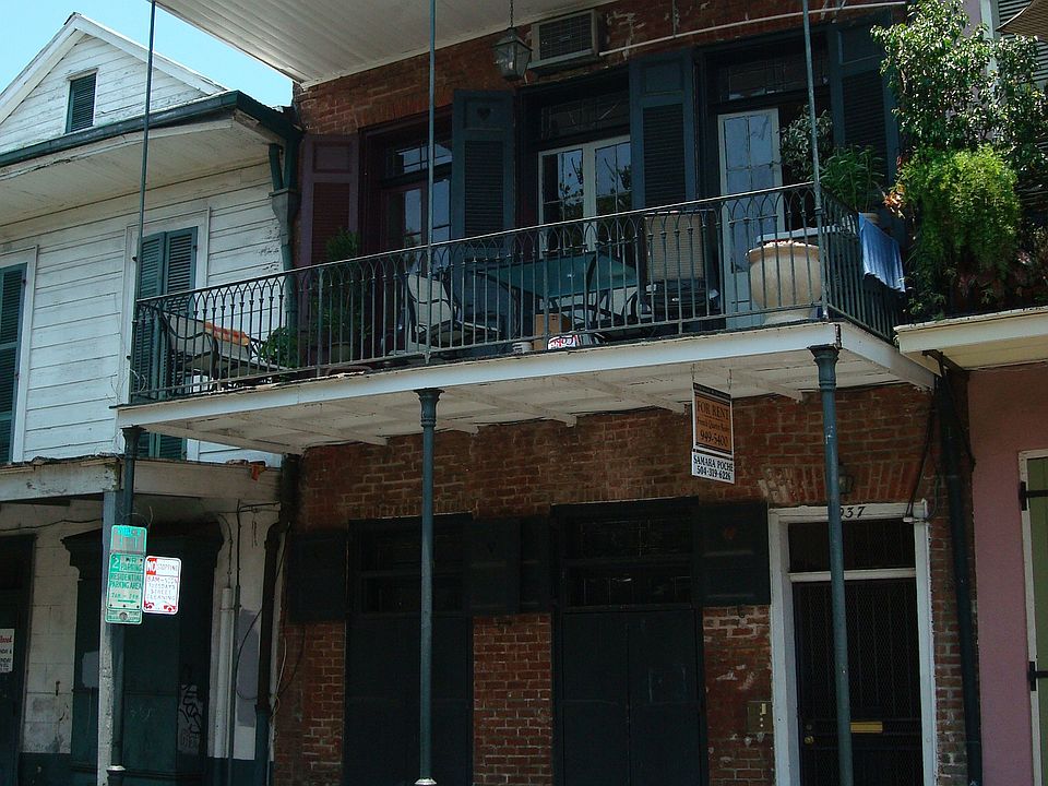 1st image of 937 Barracks St #2