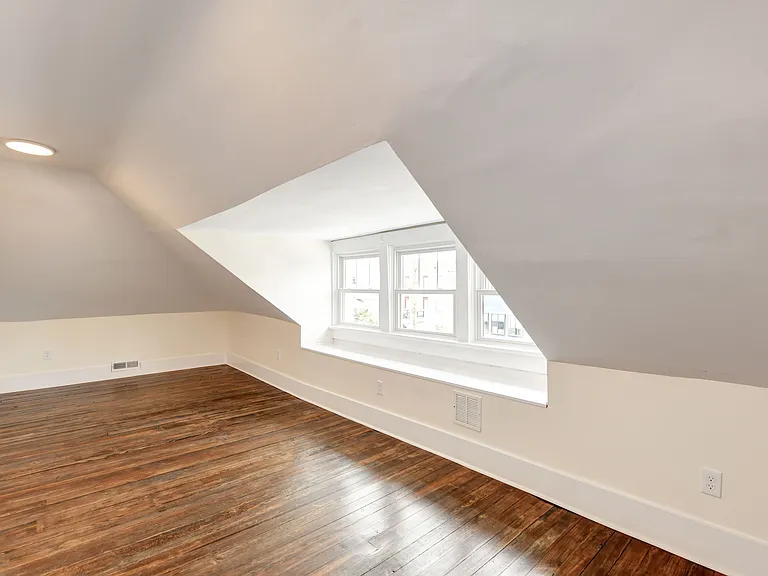 703 Franklin Ave — Photo 31