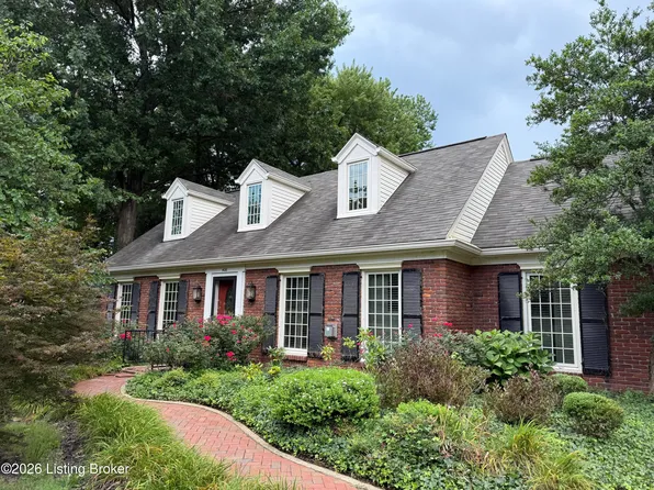 406 Club Ln, Rolling Fields, KY 40207