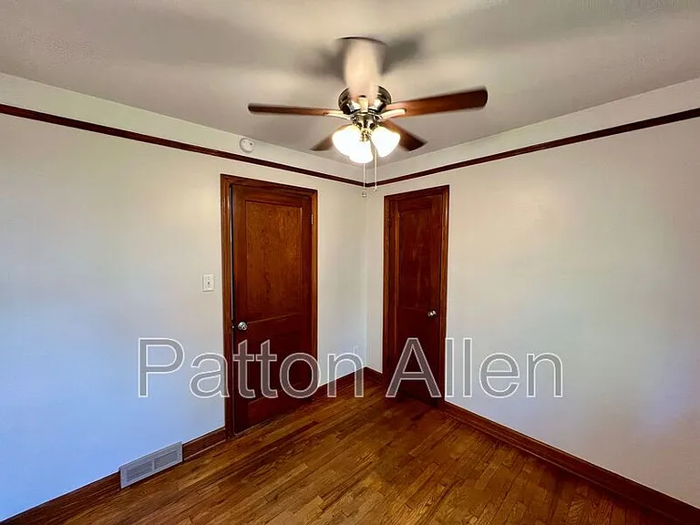 29 Evergreen Ave — Photo 22