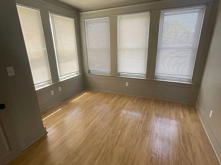 425 N Walnut St — Photo 14