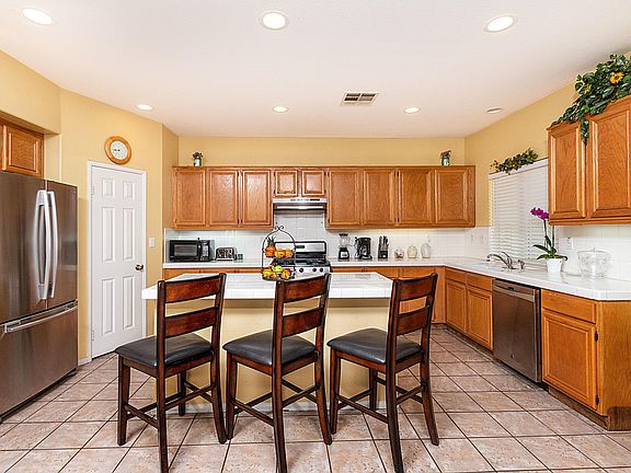 5th image of 5301 E Avenue S4