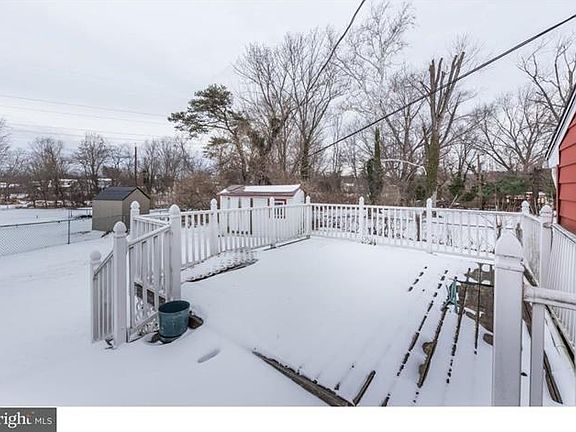 3rd image of 91 Harrington Cir