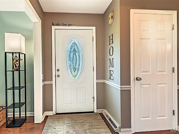 4th image of 9047 Lowill Ln