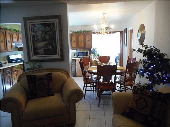 4th image of 5808 Pickerel Dr