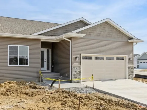 51 Pinnacle Ln, Tiffin, IA 52340