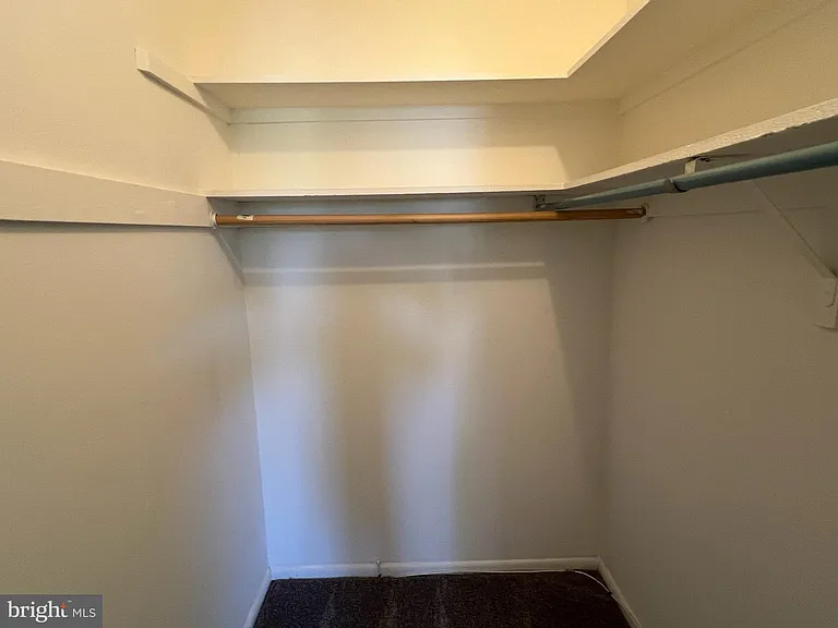 5566 Burnside Dr — Photo 16