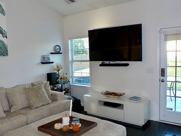 LIVING AREA/GREAT ROOM