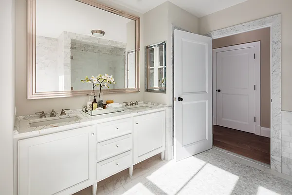 Sold by Brown Harris Stevens | media 25